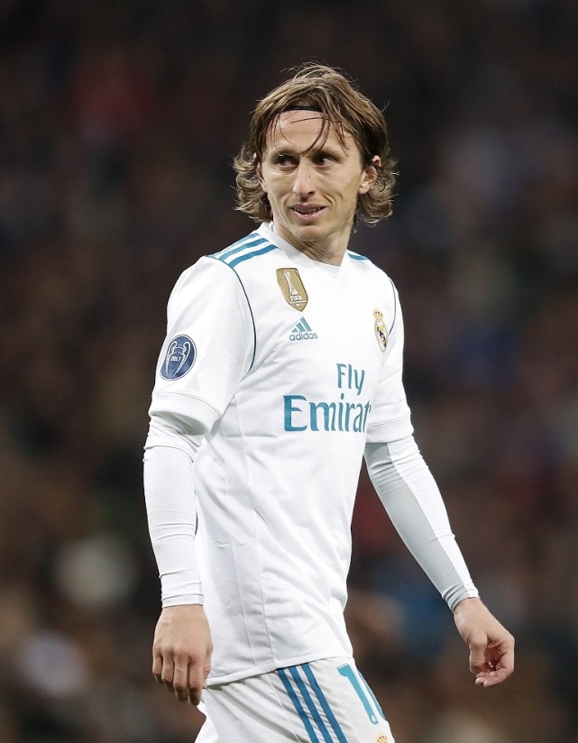 英超前瞻：狼队开局14轮不胜沦为鱼腩，曼联冲击欧战区