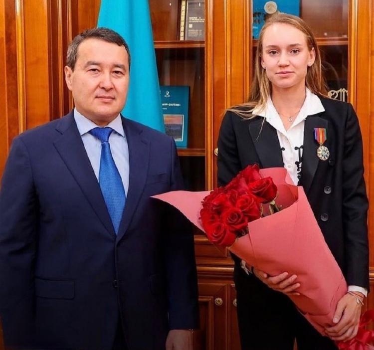 他在比赛中 他在比赛中