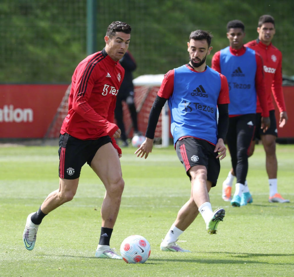 的强烈抗议 的强烈抗议